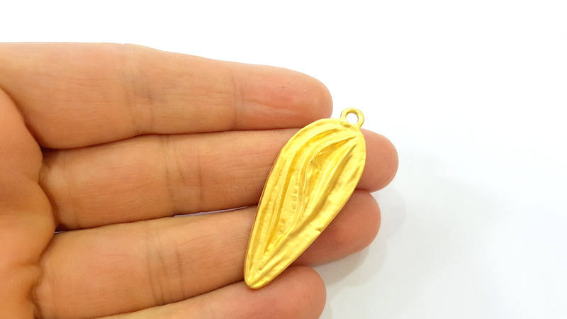 Gold Pendant Gold Plated Pendant (47x19mm)  G7487