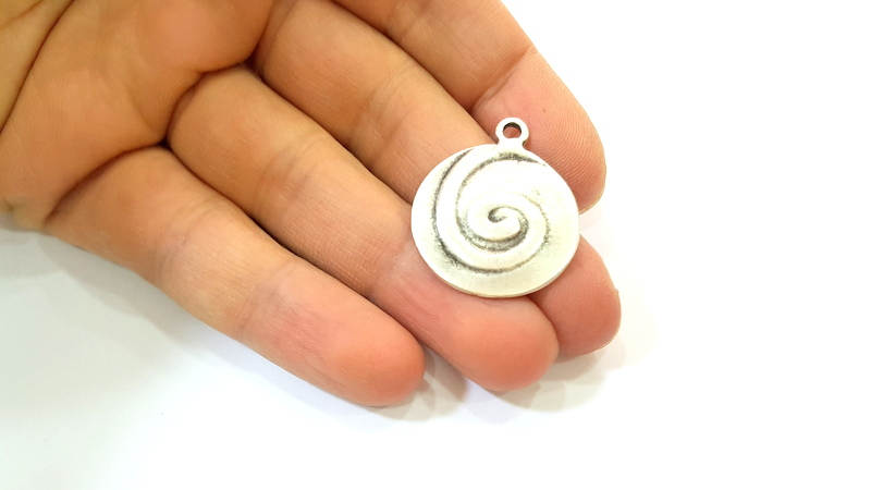 4 Silver Pendant Antique Silver Plated Pendant (26mm) G7554