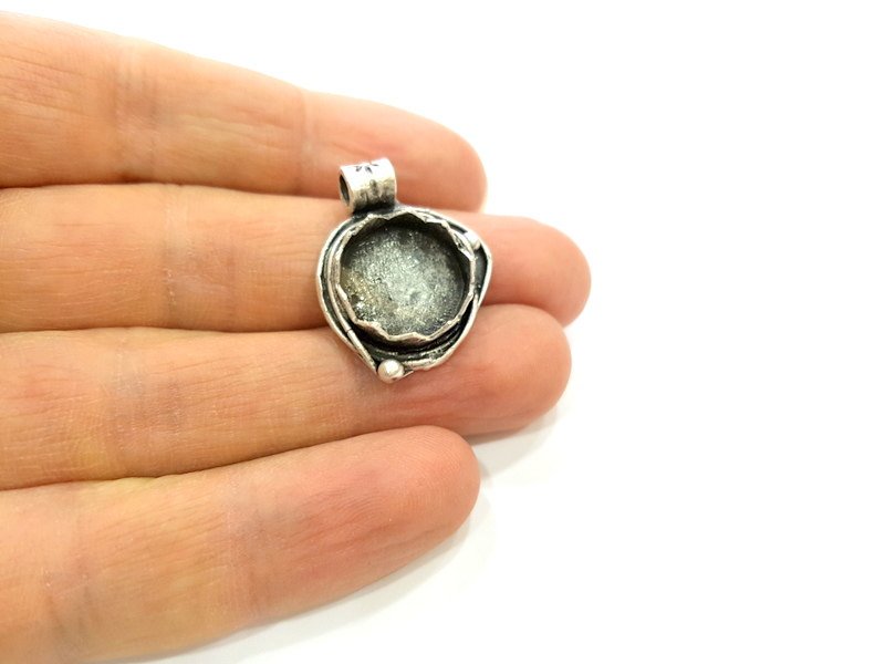 10 Silver Pendant Blank Bezel Base Setting Necklace Blank Mountings Antique Silver Plated Brass (15 mm blank) G6799