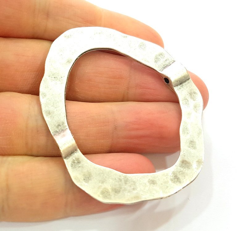 2 Pcs Silver Pendant Antique Silver Plated Circle Pendants (61x51mm)  G8848