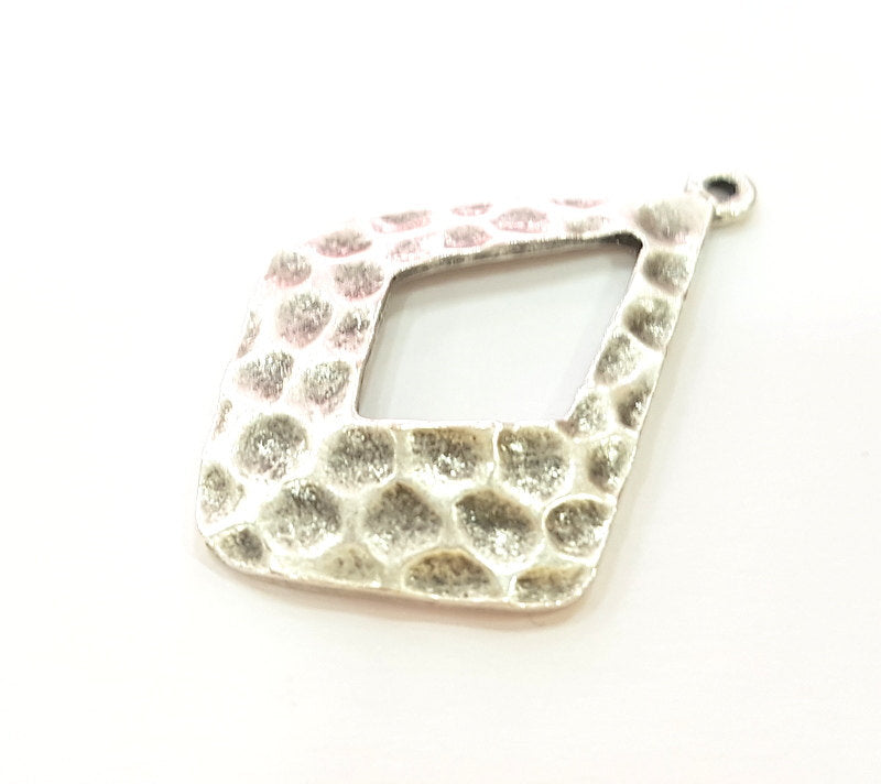 2 Silver Pendant Antique Silver Plated Hammered Pendant (38x27mm) G6943