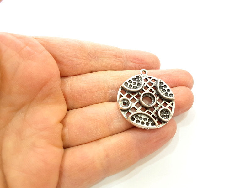 2 Silver Charms Antique Silver Plated Pendants (32mm)  G7065