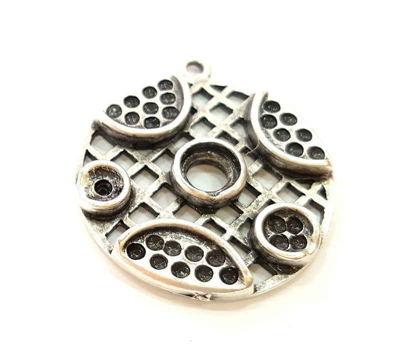 2 Silver Charms Antique Silver Plated Pendants (32mm)  G7065