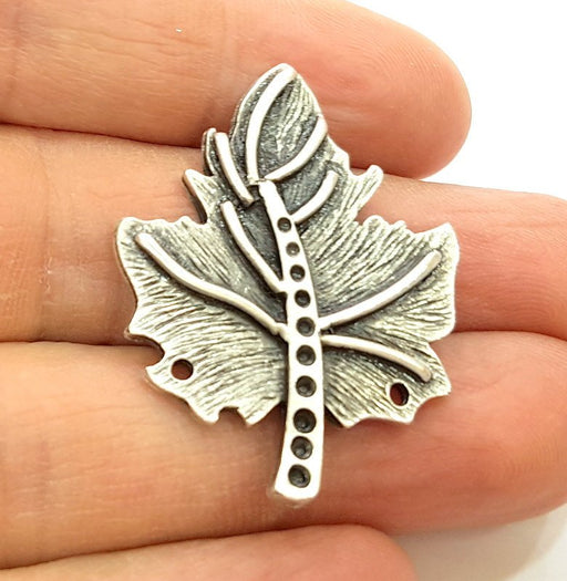 5 Leaf Charms Antique Silver Plated Charms (38x29mm) G7103