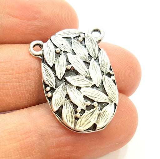 2 Silver Pendant Antique Silver Plated Leaf Pendant (28x18mm) G7122