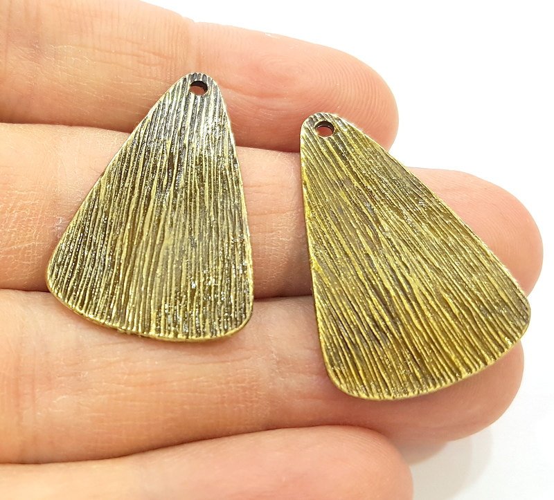 2 Antique Bronze Pendant (33x22mm) G10591