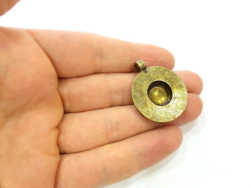 2 Antique Bronze Pendant Antique Bronze Medallion Pendant (29mm) G7182