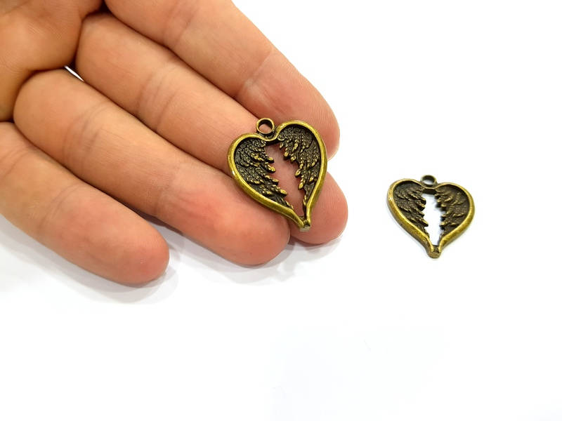 4 Antique Bronze Pendant Antique Bronze Charms  (28x22mm) G8417