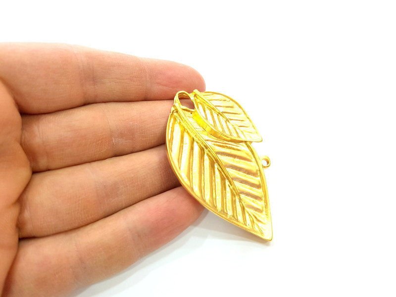 Gold Pendant Gold Plated Leaf Pendant (62x39mm)  G7239