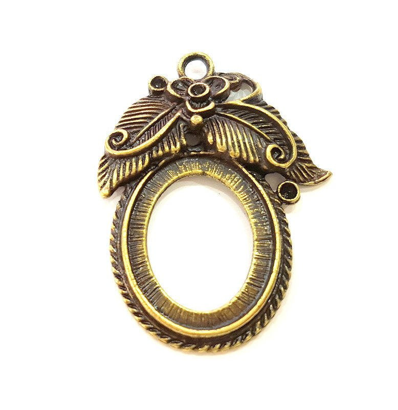 Antique Bronze Pendant Antique Bronze Medallion Pendant (50x37mm) G7252