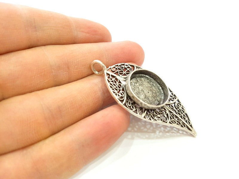 Silver Pendant Blank Bezel Base Setting Necklace Blank Mountings Antique Silver Plated Brass (20mm blank) G16516