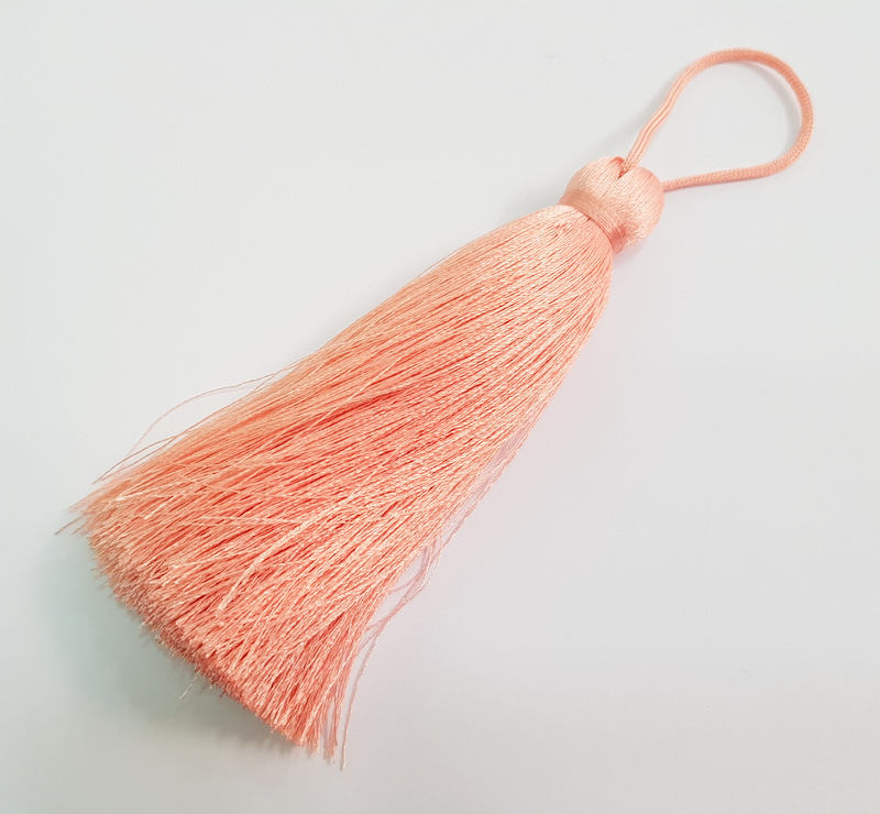 Soft Pink Tassel ,   Large Thick  113 mm - 4.4 inches   G7951
