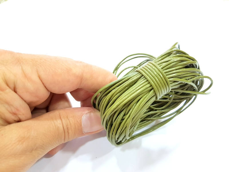 Leather Green Cord 1mt-3.3 ft (1.5mm) Round Leather Lacing G7977