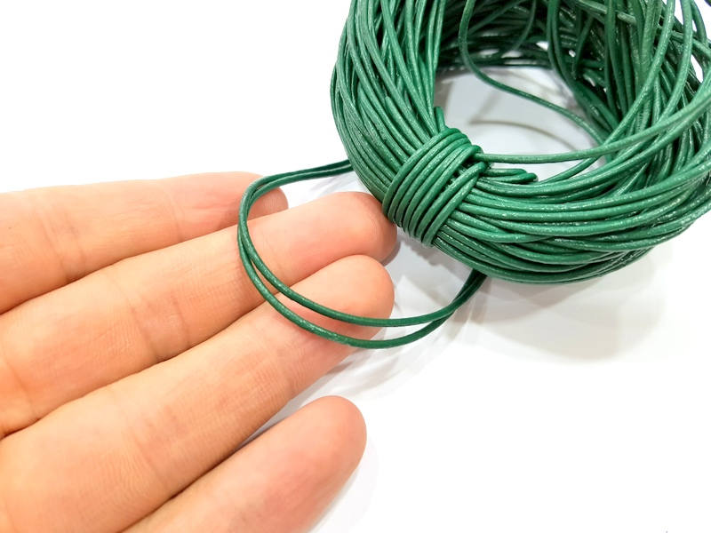 Leather Green Cord 1mt-3.3 ft (1.5mm) Round Leather Lacing G7981