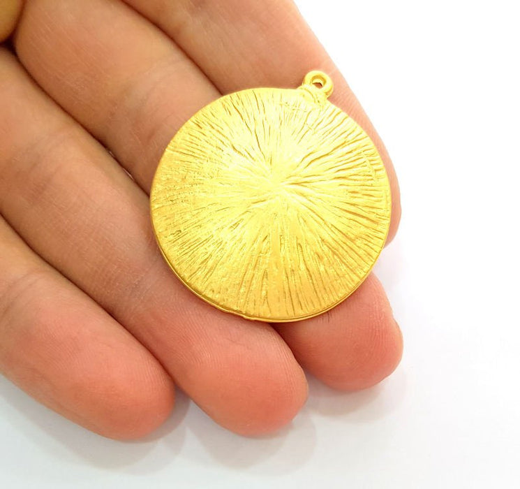 Striped Round Charm Gold Plated Pendant (35mm) G16299