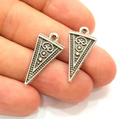 10 Silver Triangle Charms Antique Silver Plated Charms (25x13mm) G8304