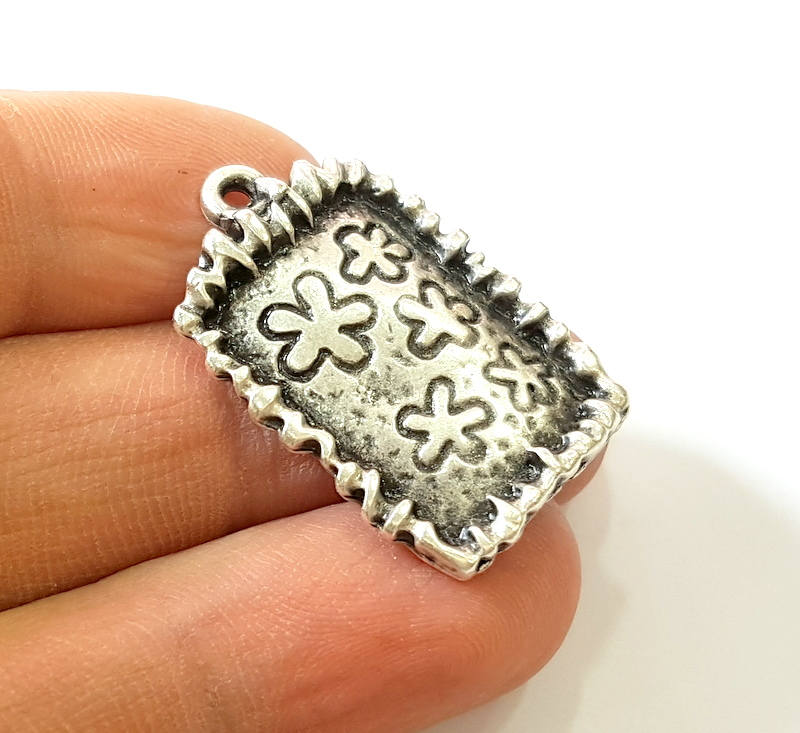 2 Silver Flower Charms Antique Silver Plated Charms (33x21mm) G7526