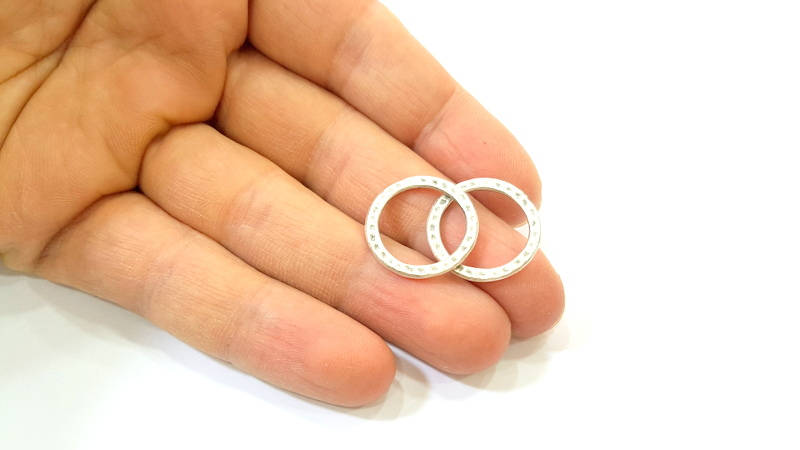 10 Silver Circle Connector Antique Silver Plated Hammered Round Connector (20mm) G9447