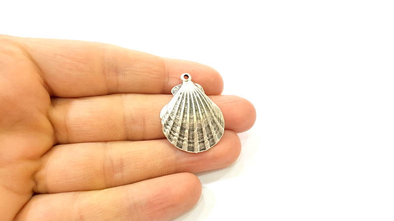 Oyster Charms Shell Charm Mussel Charms Sea Ocean Silver Shell Pendant Antique Silver Plated (32x25mm) G8217