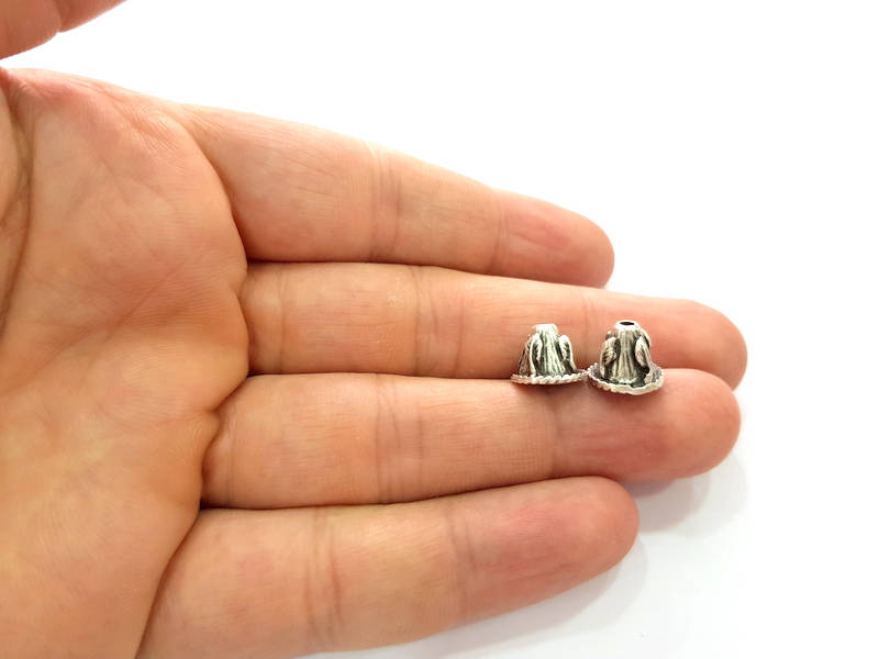 4 Antique Silver Plated Metal Cones Findings (11x8 mm) G8119