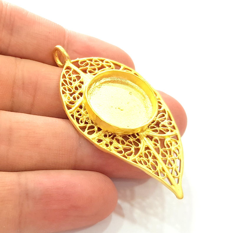 Gold Pendant Blank Base Setting Necklace Blank Resin Blank Mountings Gold Plated Brass ( 20mm blank ) G8153