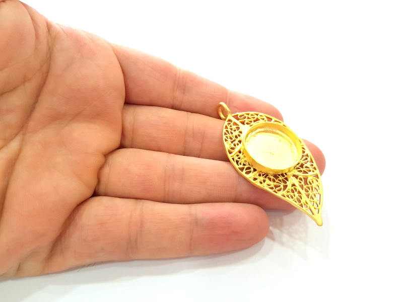 Gold Pendant Blank Base Setting Necklace Blank Resin Blank Mountings Gold Plated Brass ( 20mm blank ) G8153