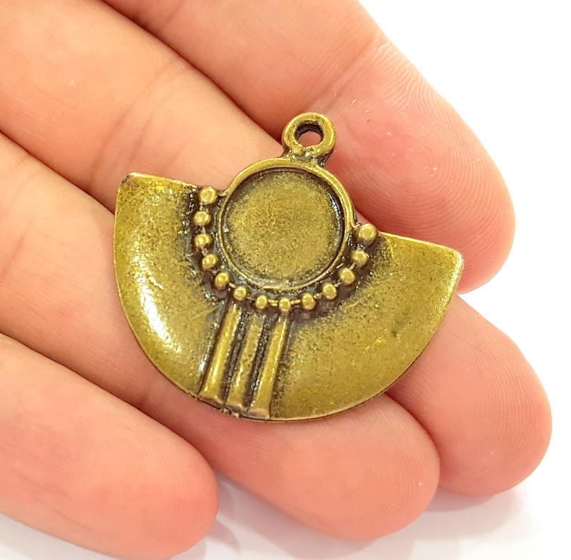 2 Antique Bronze Pendant Antique Bronze Pendant Blank (34x30mm) G8184
