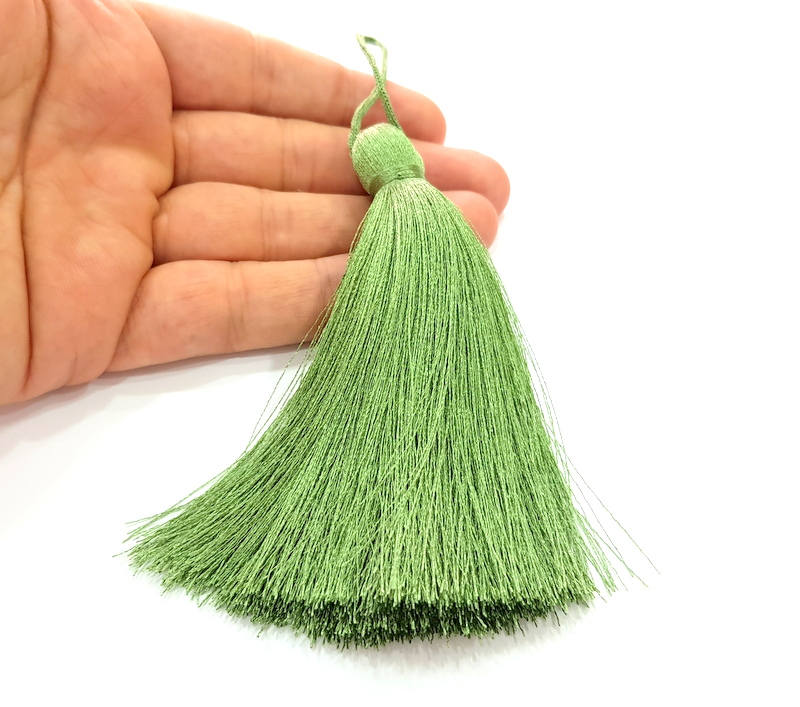Pickle Green Tassel , Large Thick 113 mm - 4.4 inches G8257
