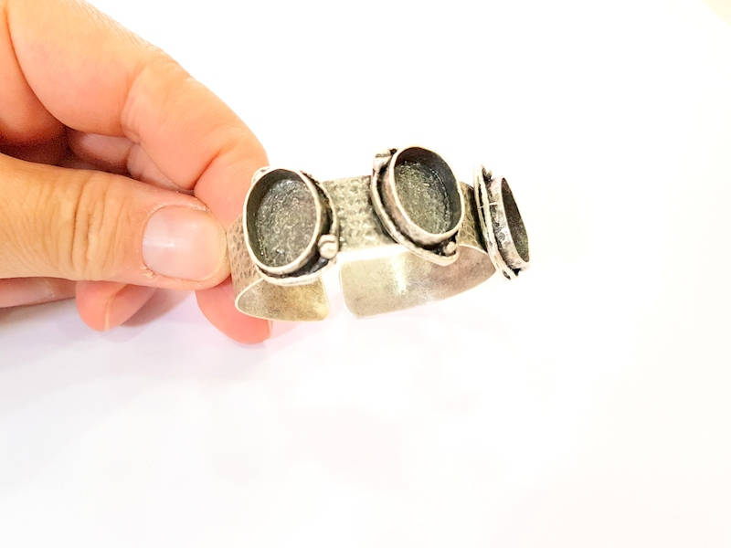 Bracelet Blanks Bangle Blanks Cuff Blanks Adjustable Hammered Bracelet Blank Antique Silver Plated Brass ( 18x13mm Blanks ) G7633