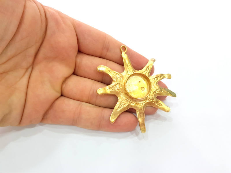Raw Brass Sun Pendant Blank Bezel Settings Base Blank Mountings Necklace Blank Cabochon Base Resin Blank (20mm blank) G8281