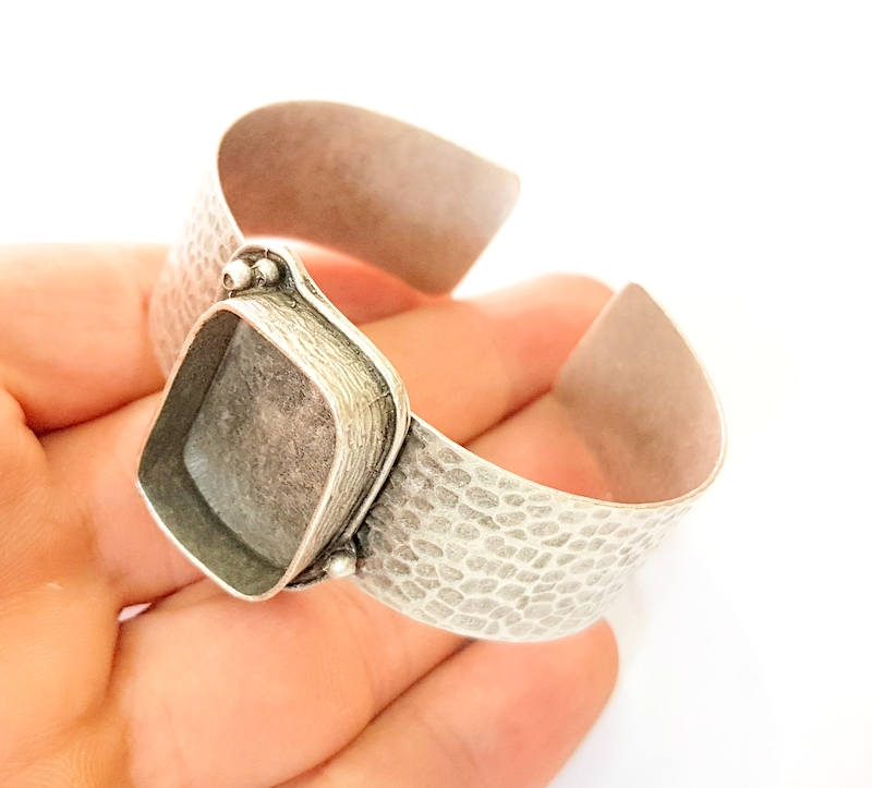 Bracelet Blanks Bangle Blanks Cuff Blanks Adjustable Hammered Bracelet Blank Antique Silver Plated Brass ( 25x18mm Blanks ) G7650