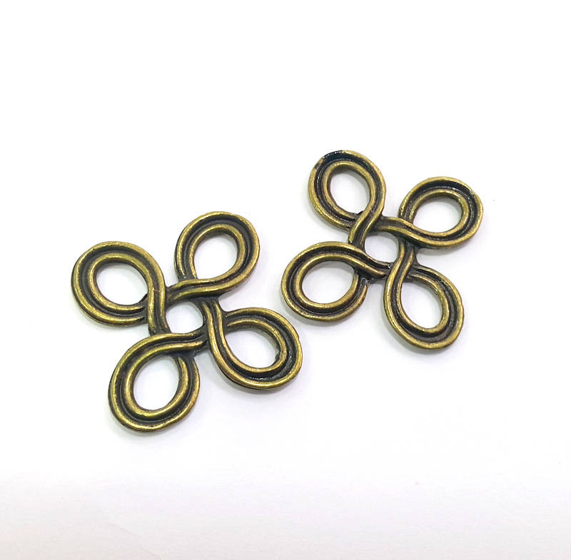 4 Antique Bronze Pendant Antique Bronze Charms  (30mm) G7761