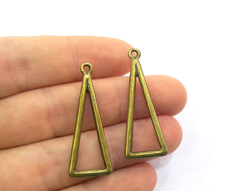 4 Triangle Charm Antique Bronze Pendant Antique Bronze Triangle Pendant (40x15mm) G7760