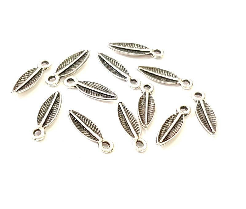 20 Silver Leaf Charms Antique Silver Plated Charm (17x5mm)  G7852