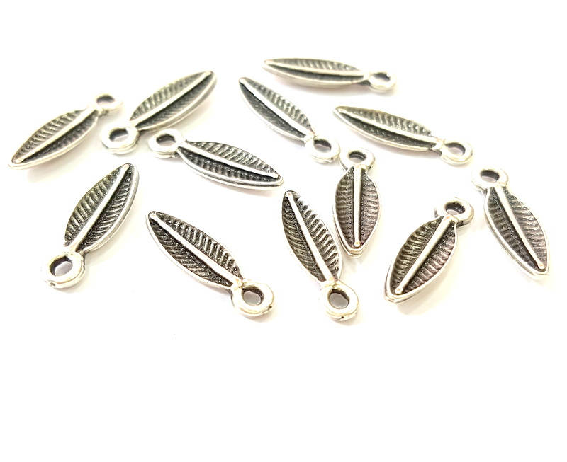 20 Silver Leaf Charms Antique Silver Plated Charm (17x5mm)  G7852