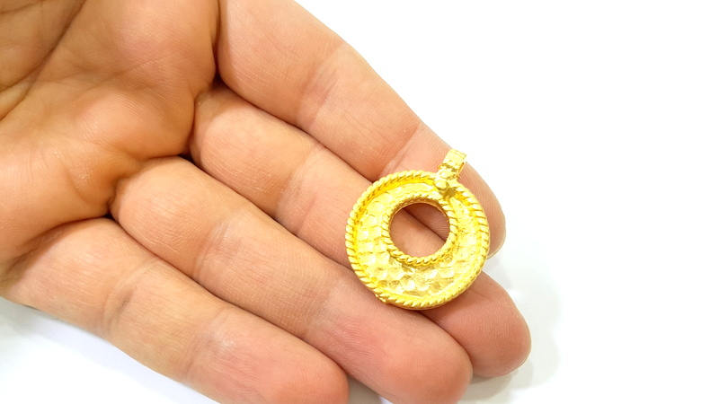 Gold Pendant Gold Plated Pendant (26mm)  G7869