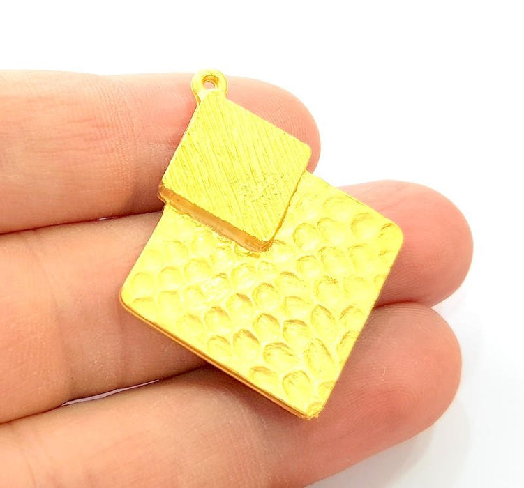 Gold Pendant Gold Plated Hammered Pendant (42x35mm)  G7958