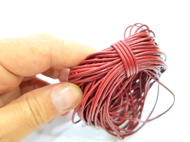 Leather Claret Red Cord 1mt-3.3 ft (1.5mm) Round Leather Lacing G7980