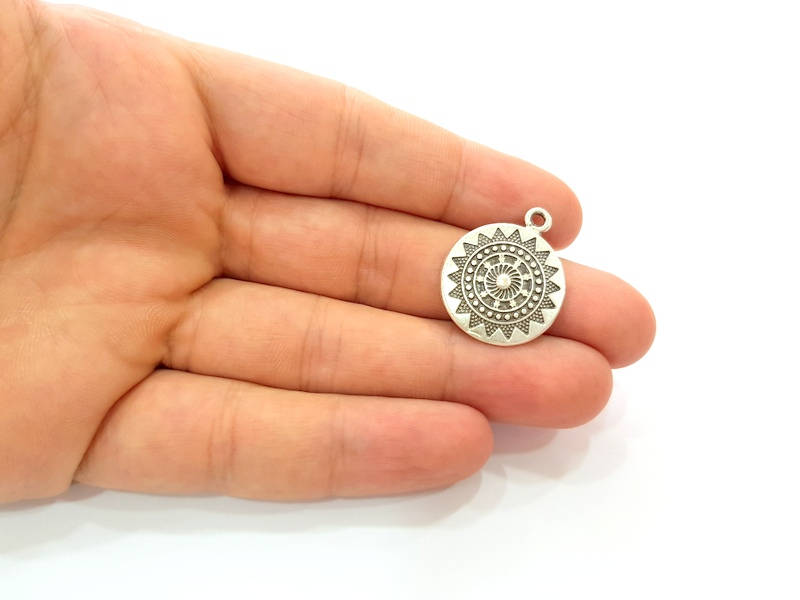 10 Silver Charms Antique Silver Plated Charms (22mm) G8019