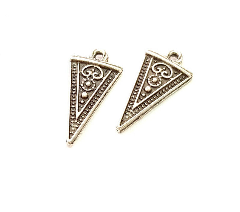 10 Silver Triangle Charms Antique Silver Plated Charms (25x13mm) G8304