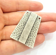 Silver Hammered Pendant Antique Silver Plated Pendants (45x33mm) G8122