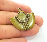 2 Antique Bronze Pendant Antique Bronze Pendant Blank (34x30mm) G8184