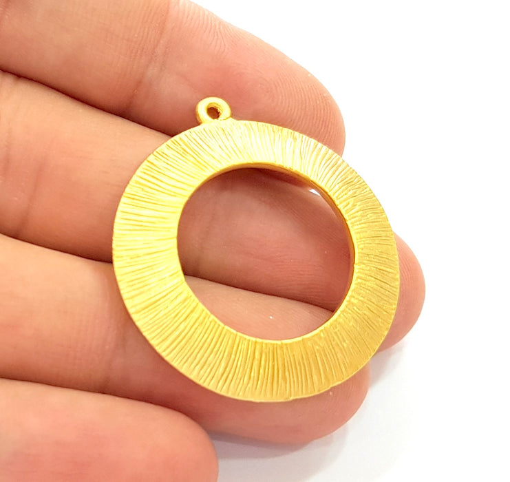 Gold Circle Pendant Gold Plated Pendant (33mm)  G8447