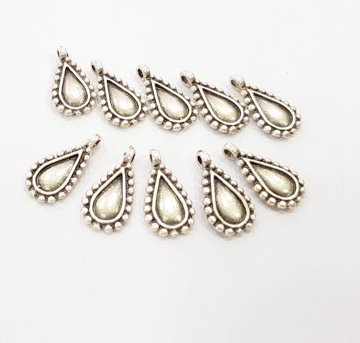 20 Silver Charms Antique Silver Plated Charms (20x11mm) G8515