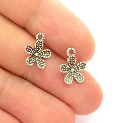 10 Silver Flower Charms Antique Silver Plated Charms (14x11mm) G8226