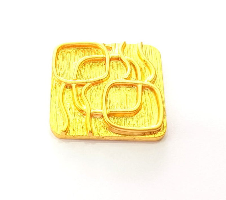 Gold Pendant Gold Plated Pendant (30mm) G8252