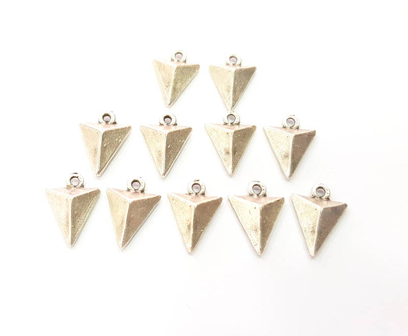 10 Silver Triangle Charms Antique Silver Plated Charms (16x11mm) G8654
