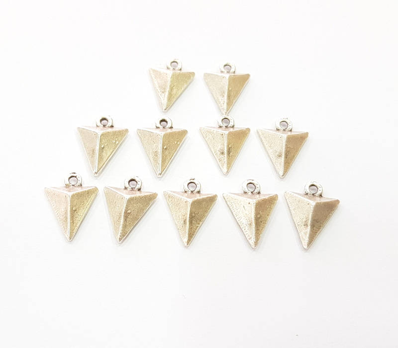 10 Silver Triangle Charms Antique Silver Plated Charms (16x11mm) G8654