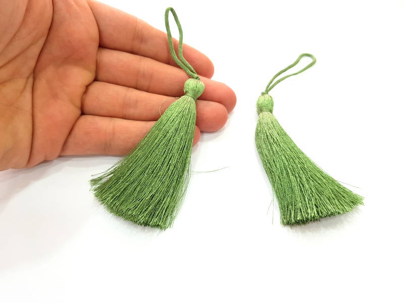 2 Pickle Green Tassel (78 mm - 3 inches) G8307