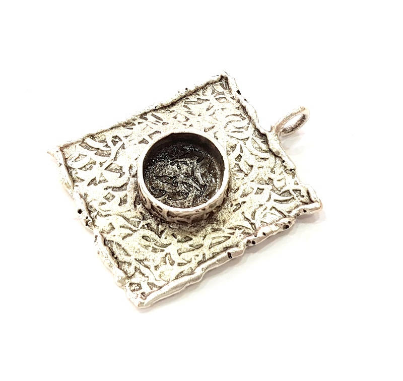 Silver Pendant Blank Bezel Base Setting Necklace Blank Resin Blank Mountings Antique Silver Plated Brass ( 28x25mm )  G8685